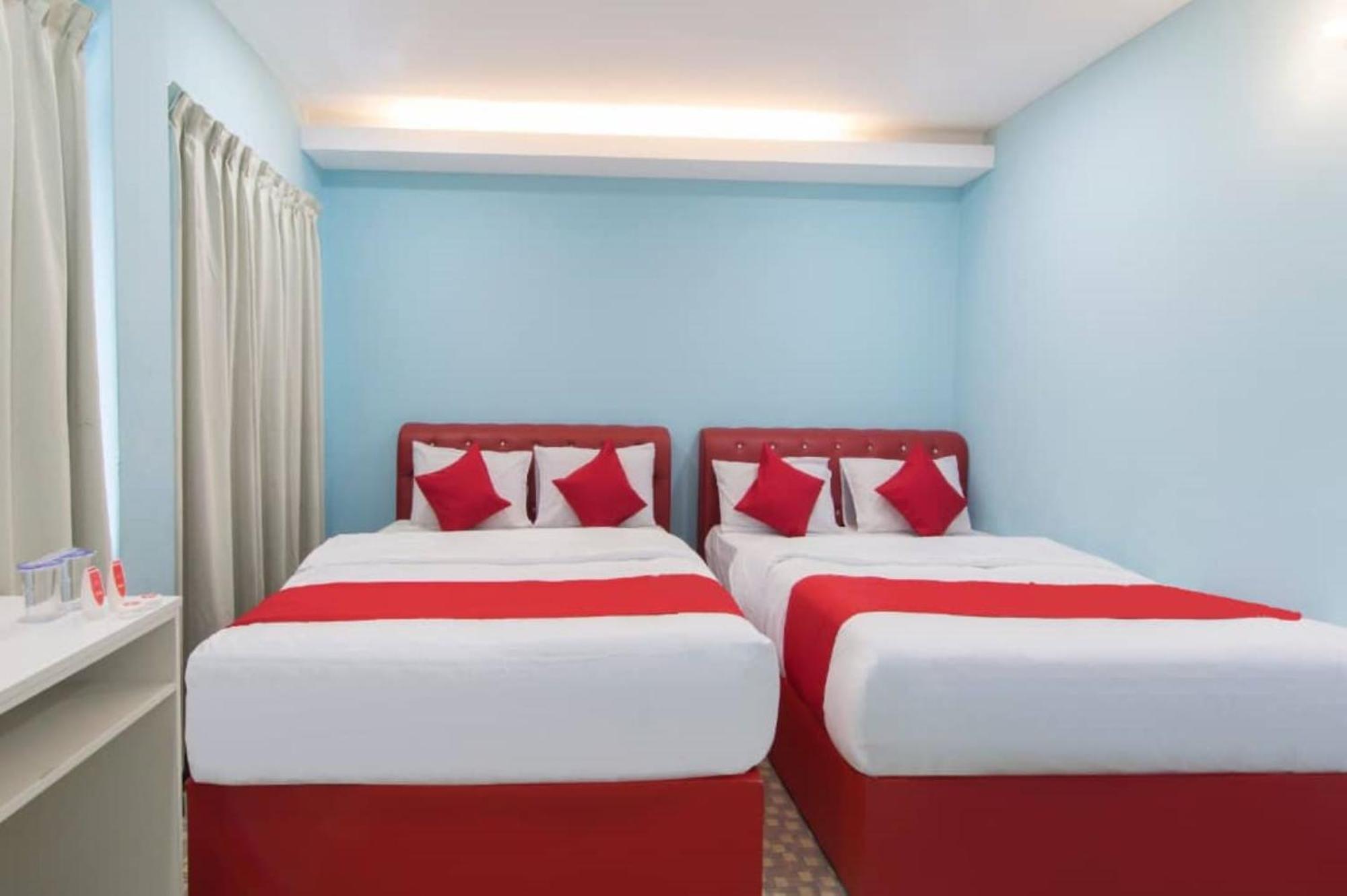 Star Hotel Port Dickson Bagian luar foto