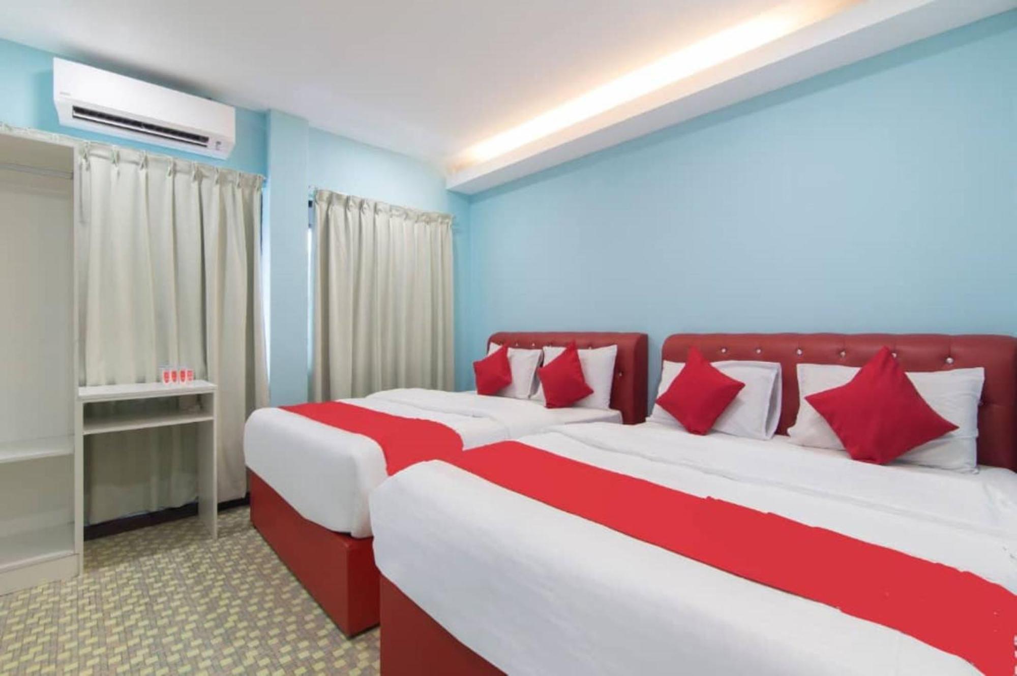 Star Hotel Port Dickson Bagian luar foto